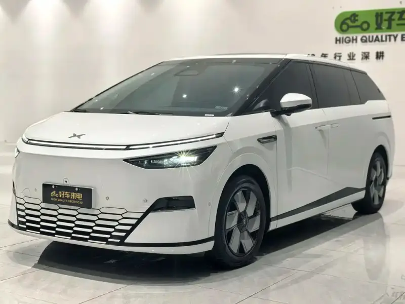 XPeng X9, 2024