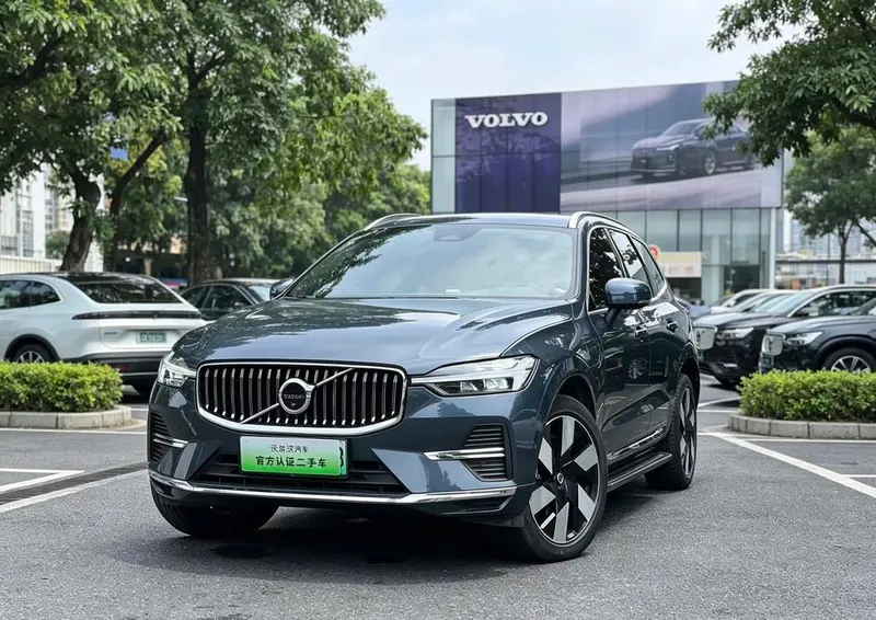 Volvo XC60 PHEV, 2024