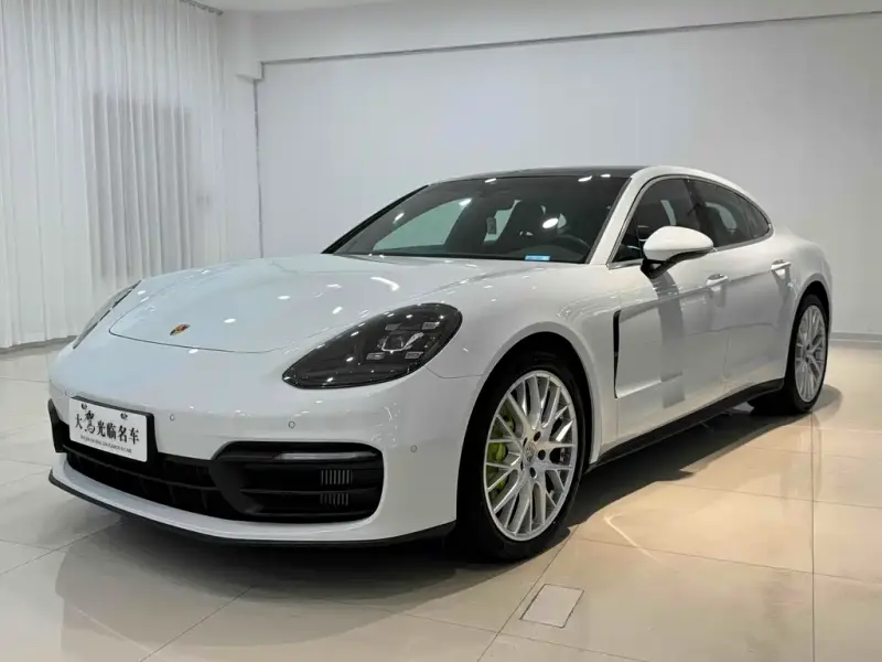 Porsche Panamera, 2022