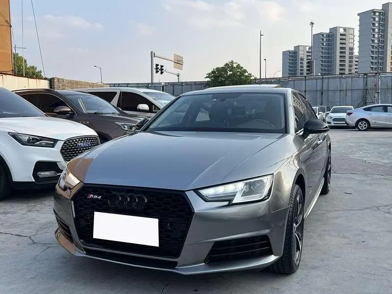 Audi A4L, 2017