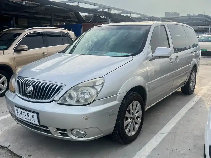 Buick GL8, 2011