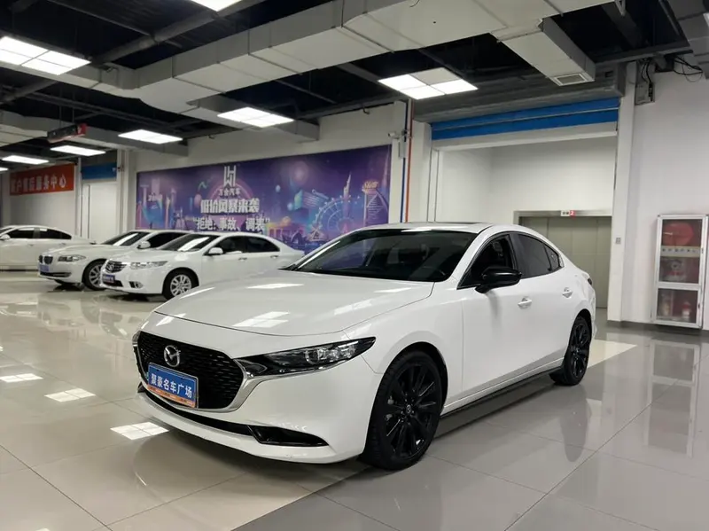 Mazda 3 Axela, 2023