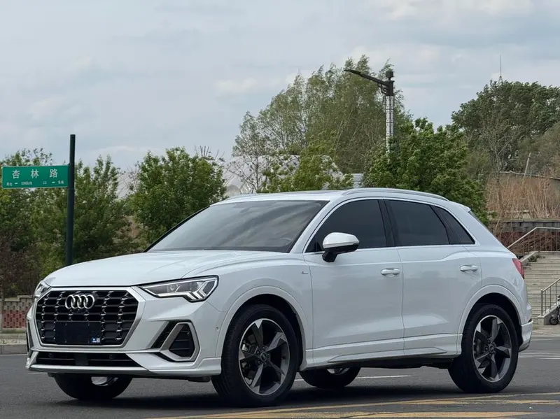 Audi Q3, 2022