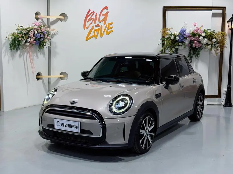 MINI MINI, 2022