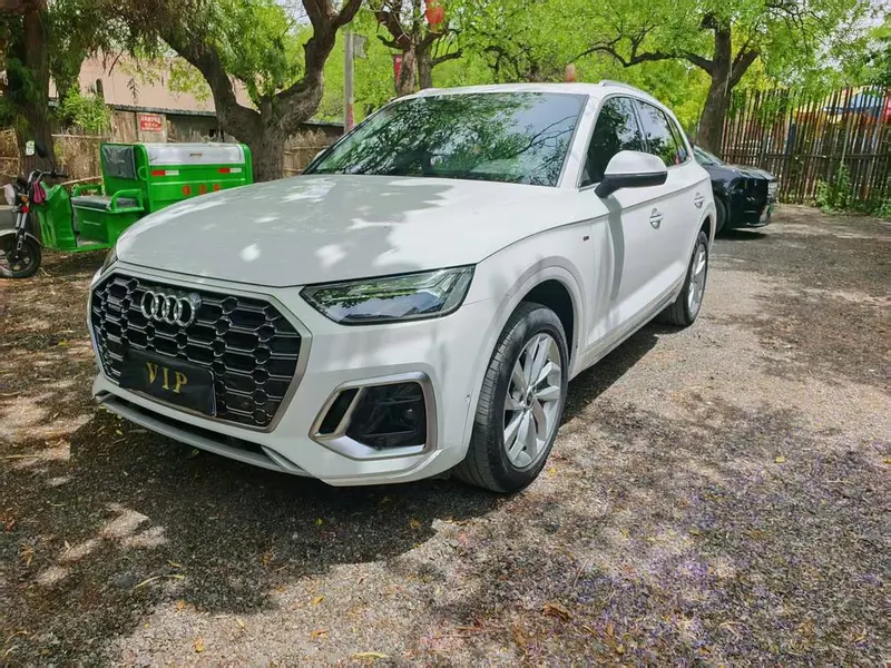 Audi Q5L, 2022