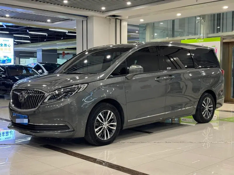 Buick GL8, 2017