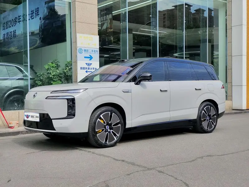 Denza N8L DM, 2025