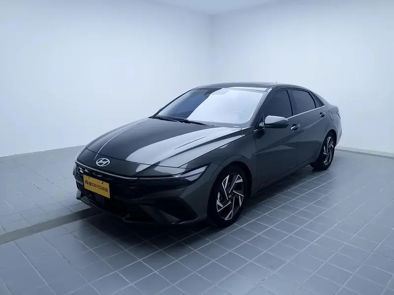 Hyundai Elantra, 2023