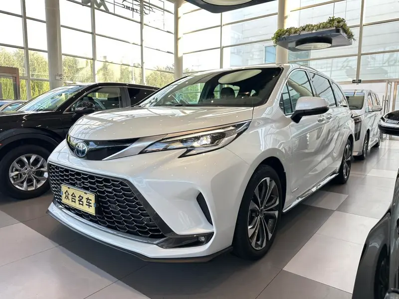 Toyota Granvia, 2022