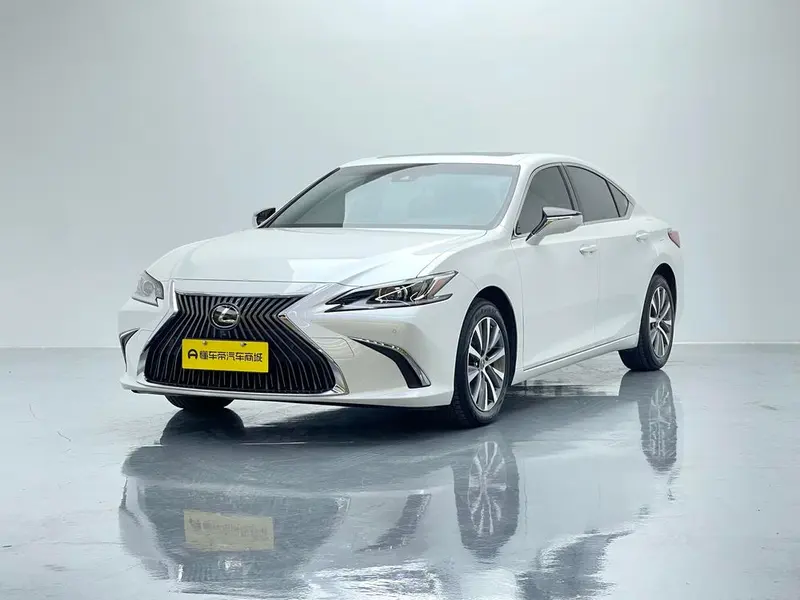 Lexus ES, 2020