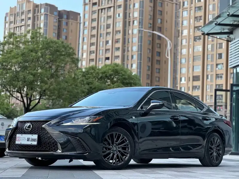 Lexus ES, 2019
