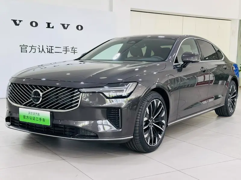 Volvo S90 PHEV, 2026