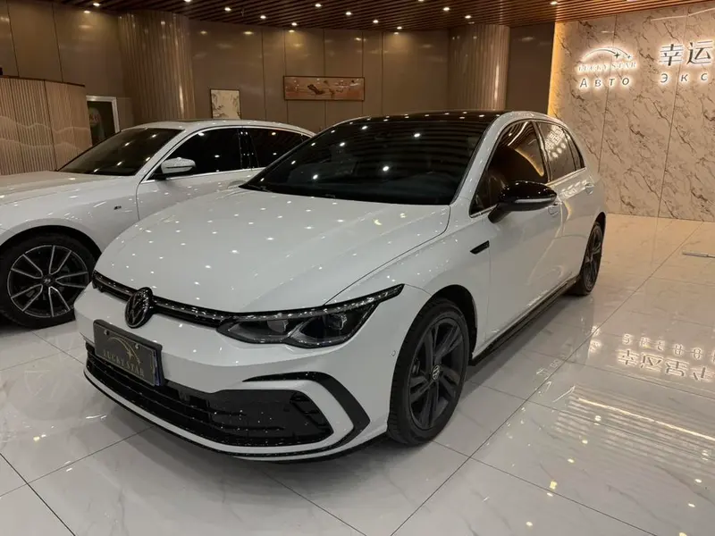Volkswagen Golf, 2023