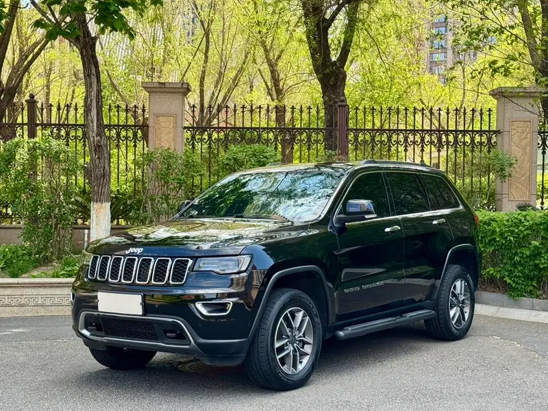 Jeep Grand Cherokee (Import), 2020