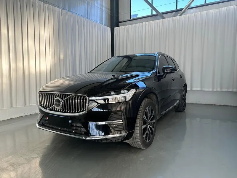 Volvo XC60, 2025