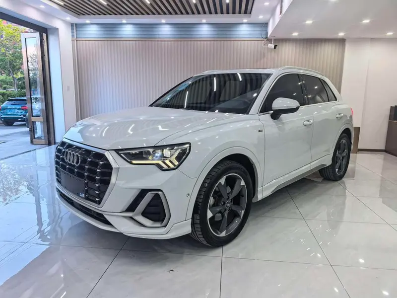 Audi Q3, 2022