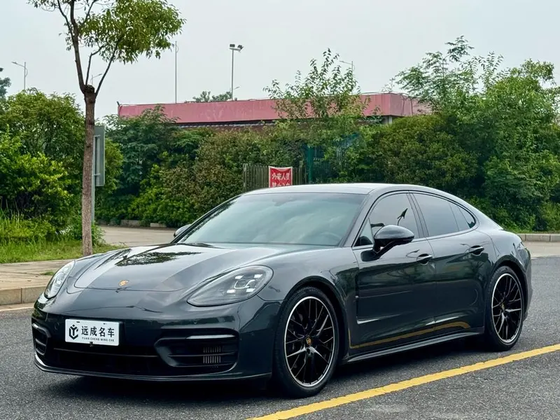 Porsche Panamera, 2022