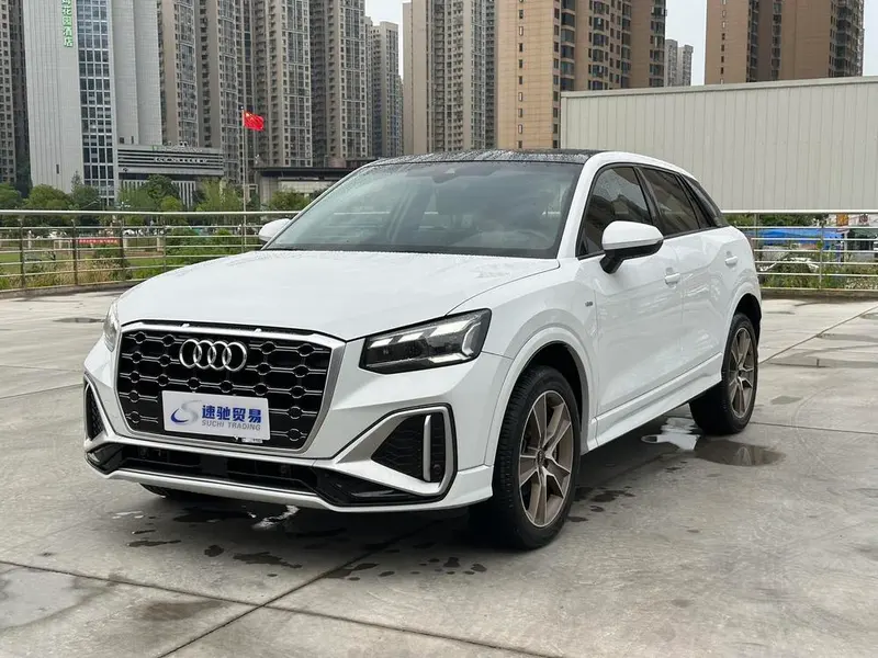 Audi Q2L, 2022