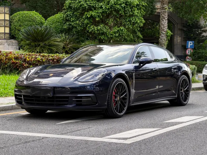 Porsche Panamera, 2019