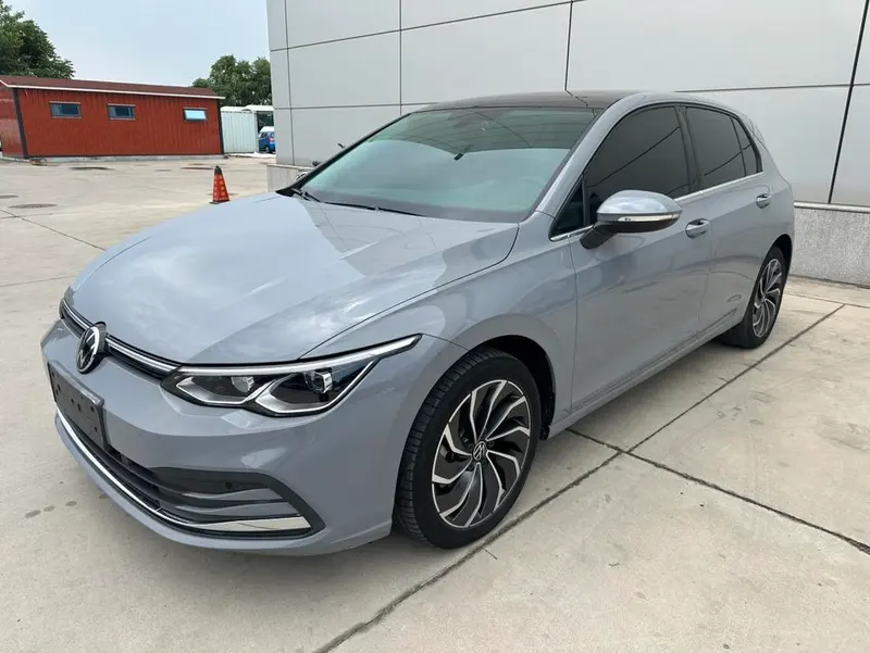 Volkswagen Golf, 2023