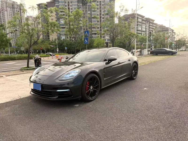 Porsche Panamera, 2019
