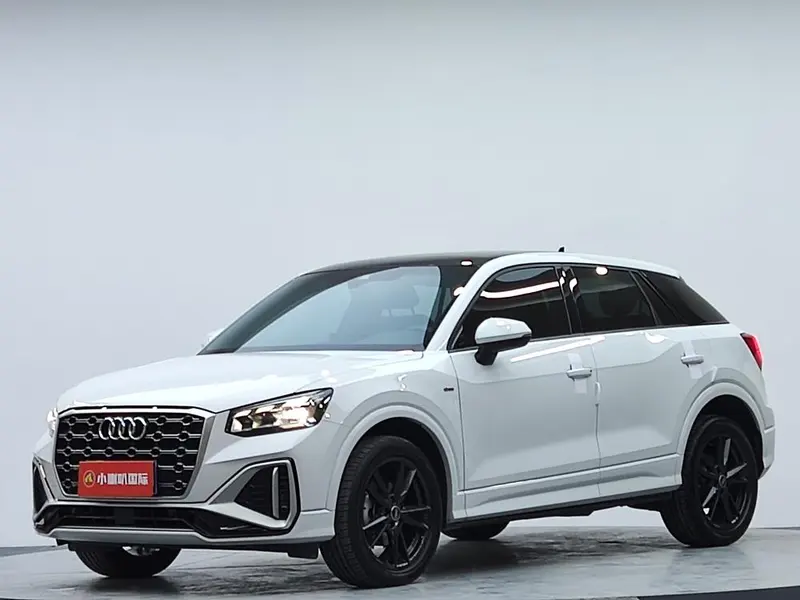 Audi Q2L, 2022