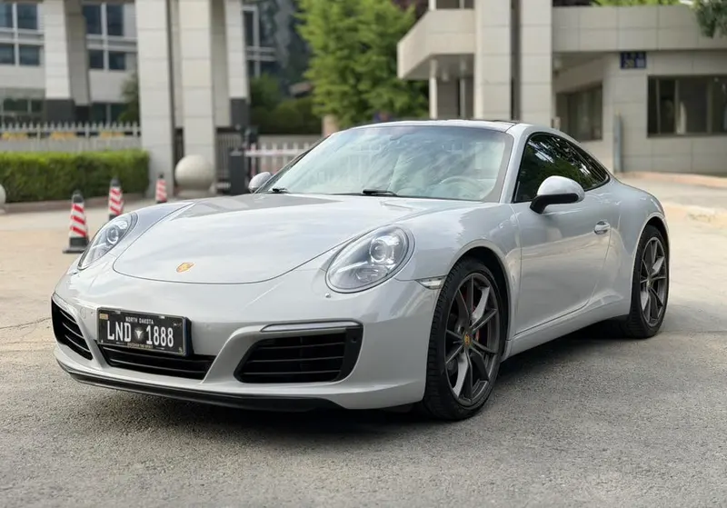 Porsche 911, 2016