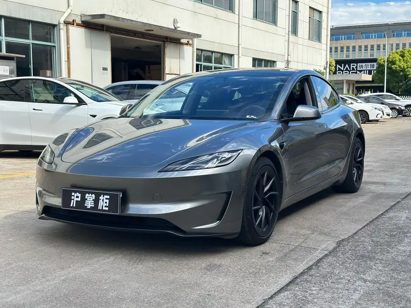 Tesla Model 3, 2024