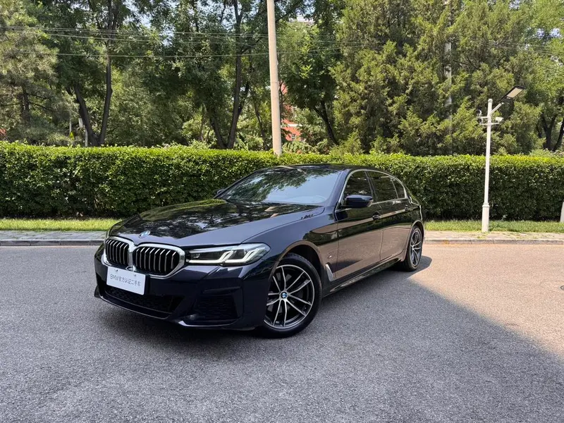 BMW 5-Series, 2022