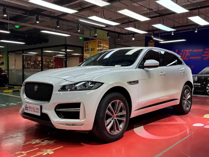 Jaguar F-PACE, 2016