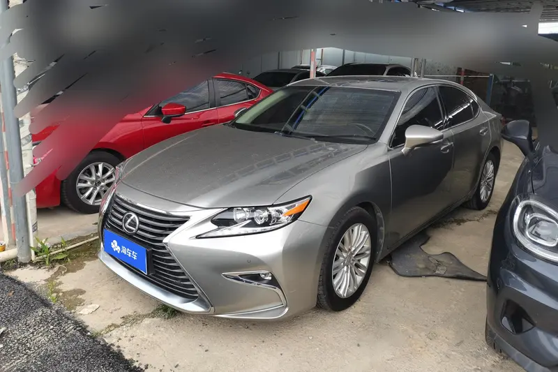 Lexus ES, 2015