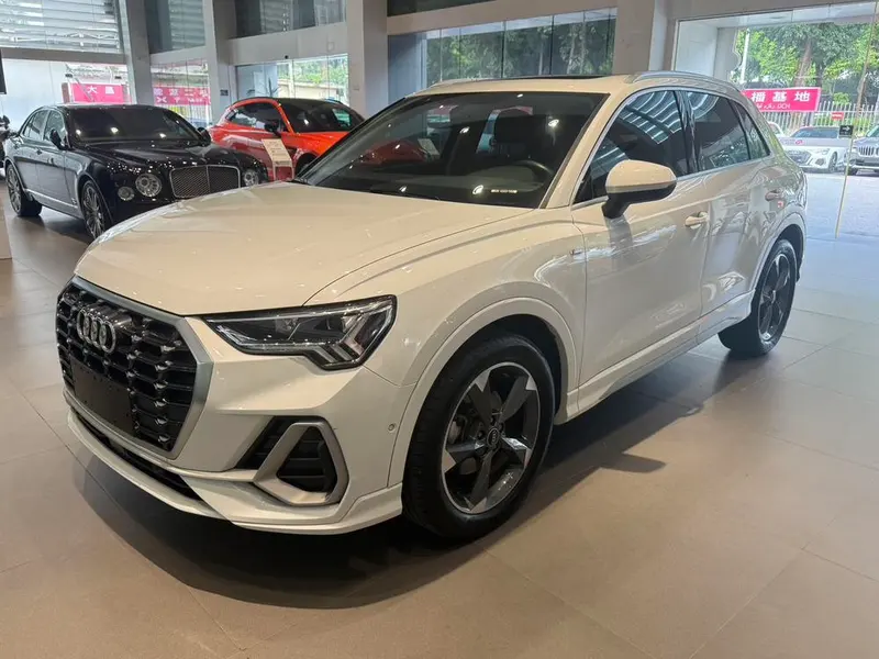 Audi Q3, 2022