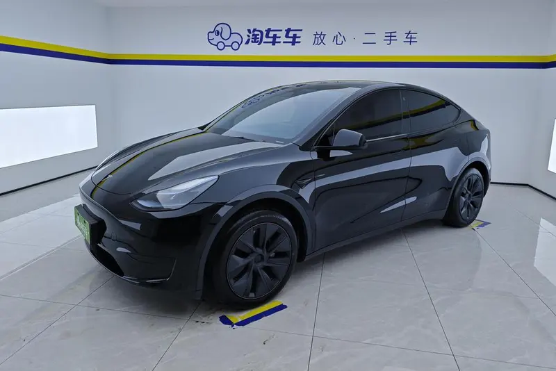 Tesla Model Y, 2023
