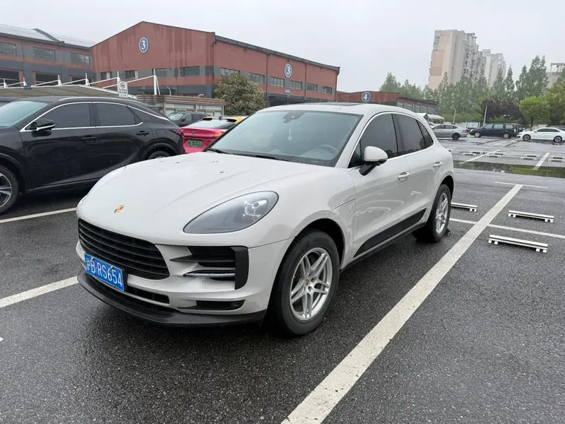 Porsche Macan, 2020