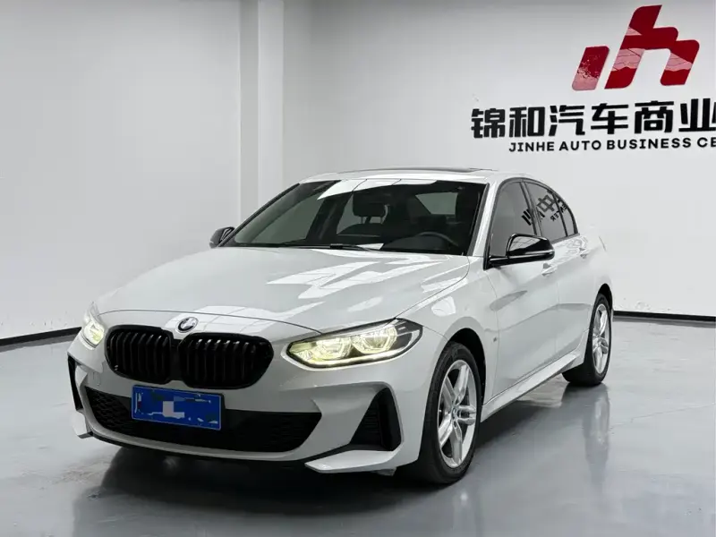 BMW 1 Series, 2022
