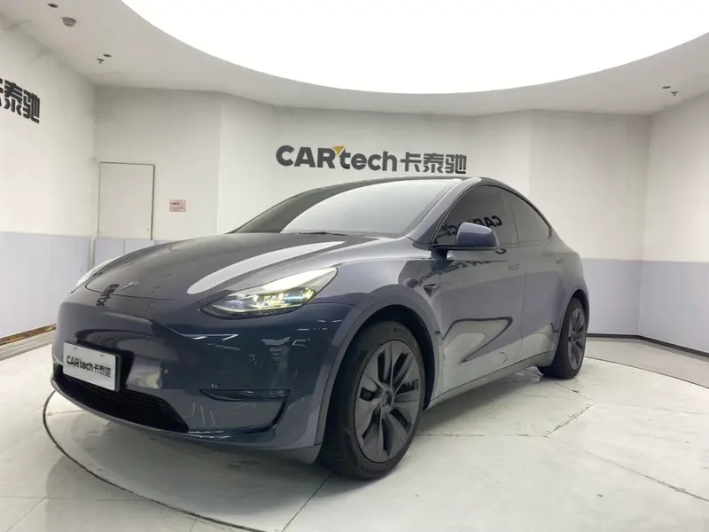 Tesla Model Y, 2021