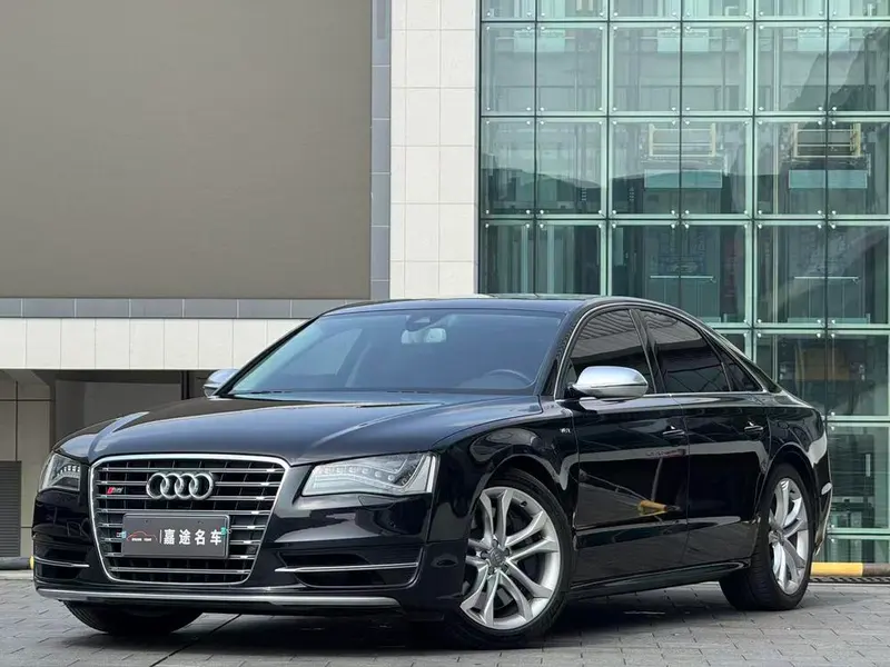 Audi S8, 2013