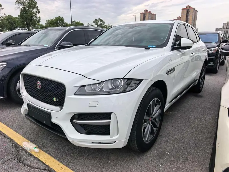 Jaguar F-PACE, 2016