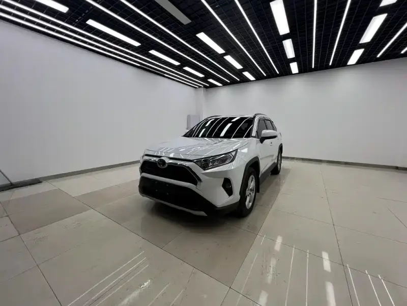 Toyota RAV4, 2021