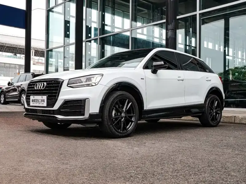 Audi Q2L, 2019