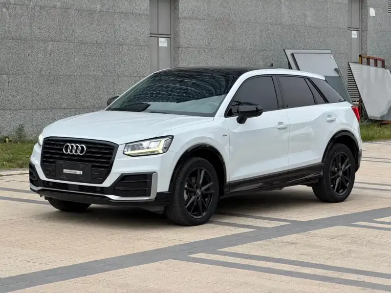 Audi Q2L, 2019