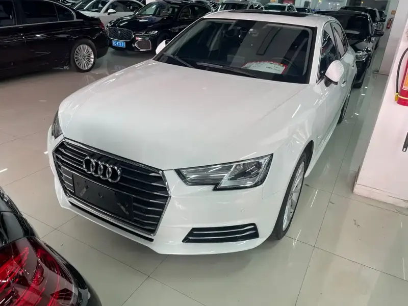Audi A4L, 2018