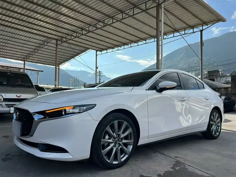 Mazda 3 Axela, 2024