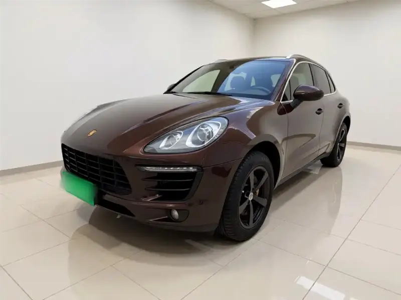 Porsche Macan, 2015