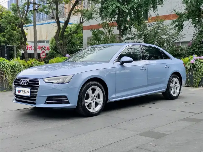 Audi A4L, 2018