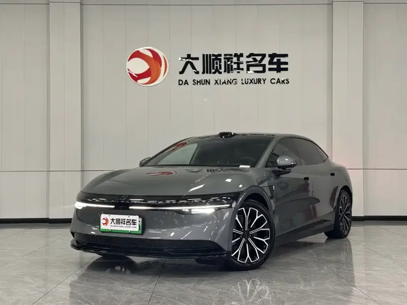 Zeekr 007, 2025
