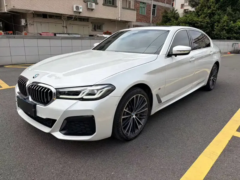 BMW 5 Series, 2022