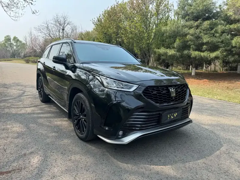 Toyota Crown Kluger, 2025