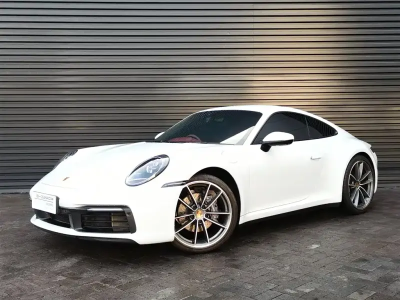 Porsche 911, 2023