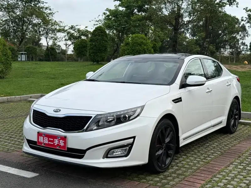 Kia K5, 2015